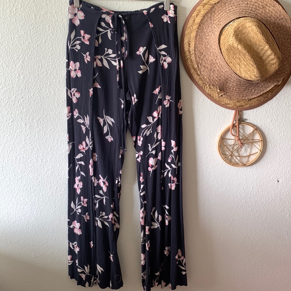 Billabong Flowy Pants